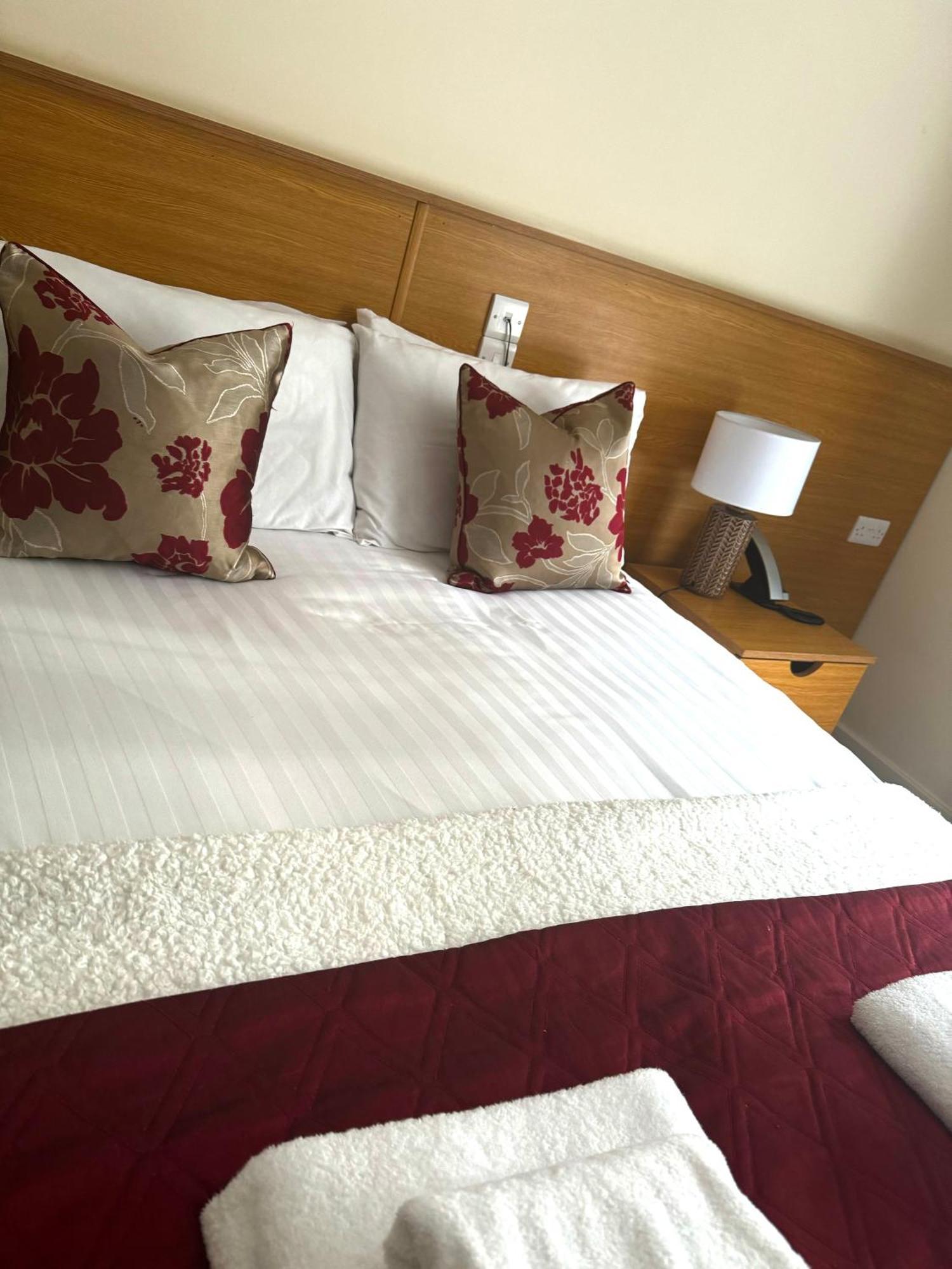 Stranocum The Hedges Hotel מראה חיצוני תמונה