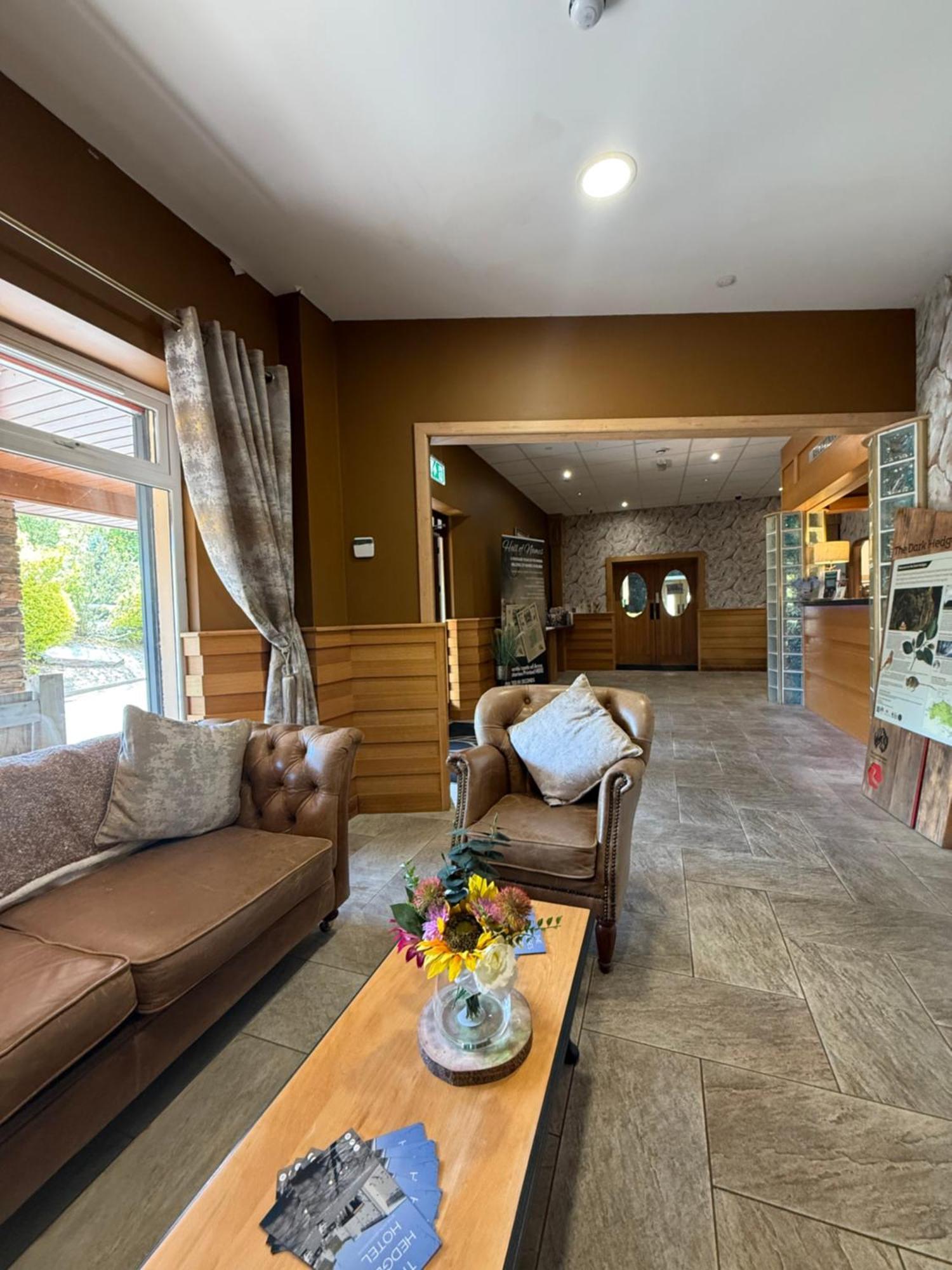 Stranocum The Hedges Hotel מראה חיצוני תמונה